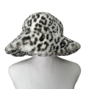 Sprigs PlushMello Faux Fur Bucket Hat Snow Leopard/Gray